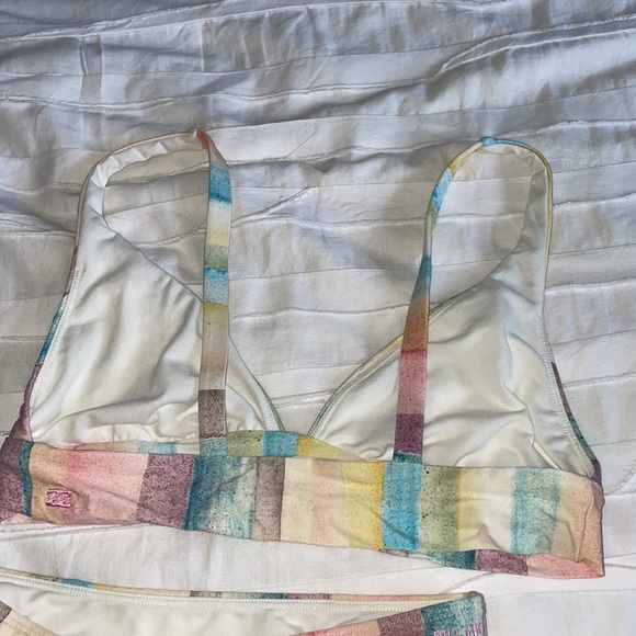 Billabong swim suit - Picture 5 of 7